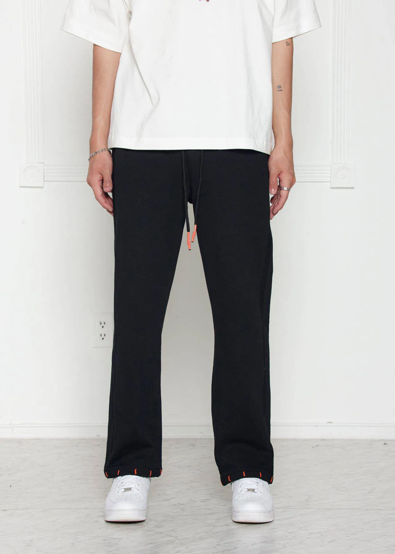 Konus Men's Wide Leg Sweatpants in Black
